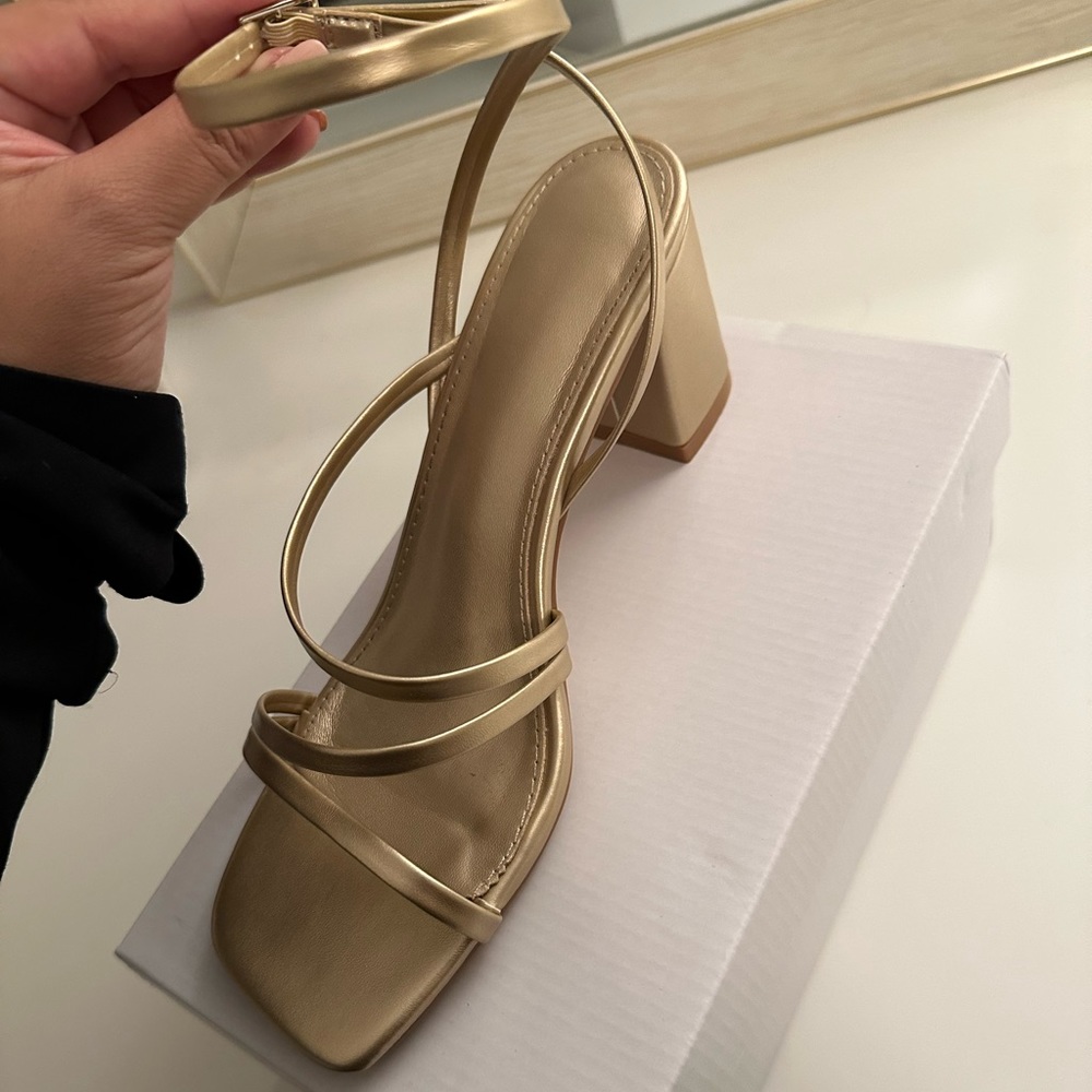 Lacuone Strappy Champagne Gold Heels